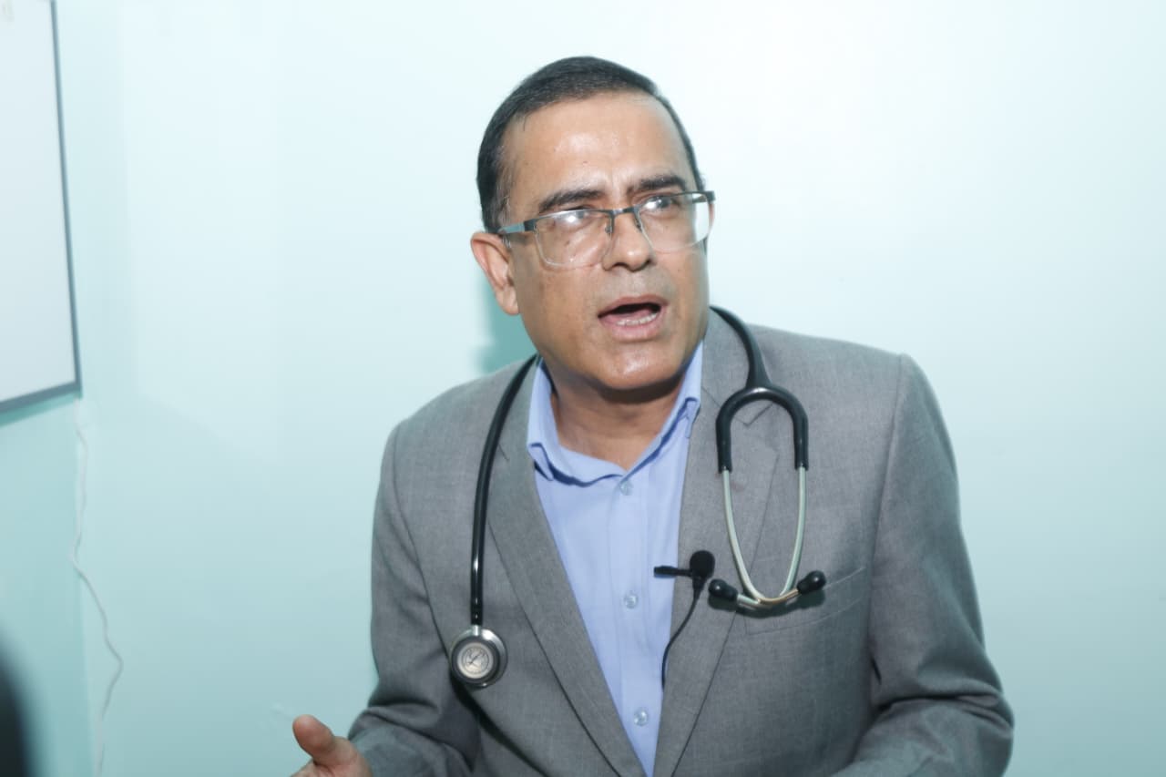 दसैँ मनाउनुहोस् तर मुटु जोगाउनुहोस्ः वरिष्ठ मुटुरोग विशेषज्ञ डा लम्साल